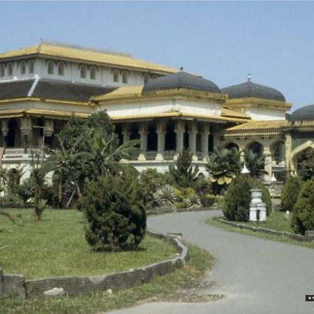 Zen Rooms Basic Kualanamu Medan Exterior photo